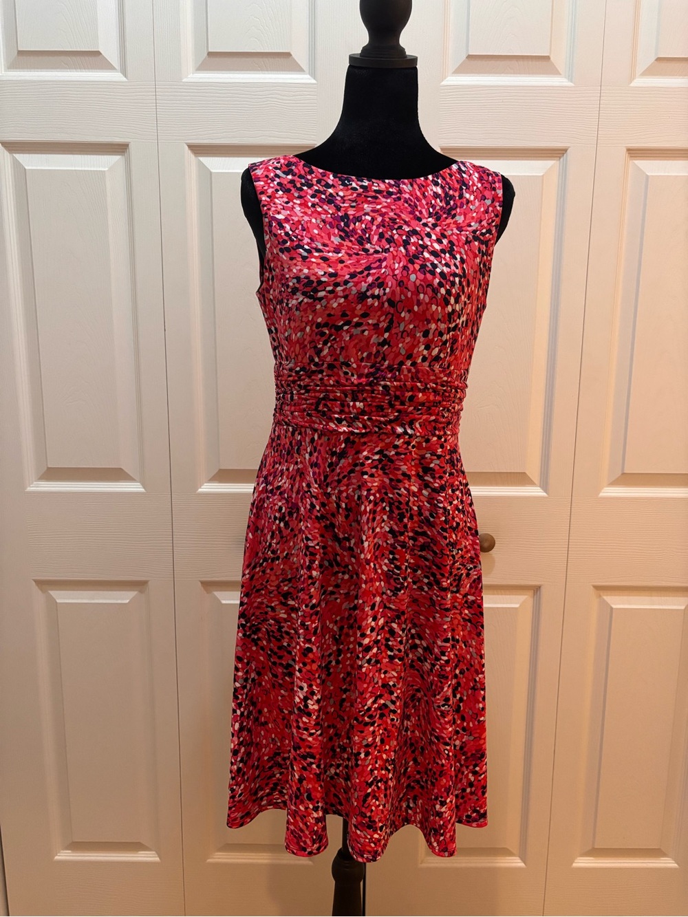 Jessica Howard Red & Black Multi-Print Sleeveless Midi Dress